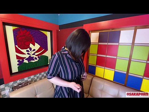 ❤️ Japanse cutie met grote tieten masturbeert met sexspeeltjes en heeft een orgasme. Ze vertelt in een interview over haar neukervaring. Enorme tieten en harig kutje die luid kreunen. Osakaporn ☑ Anal porno at us ﹏