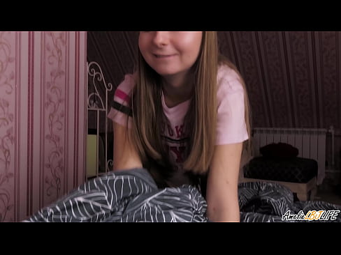 ❤️ Blondie zuigt haar BFF's diep en krijgt Cum in haar mond ☑ Anal porno at us ﹏